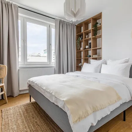 Royal Atheneum 2 By Citylife Apartment